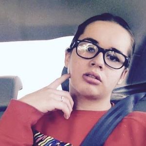 Meet your Posher, Mia